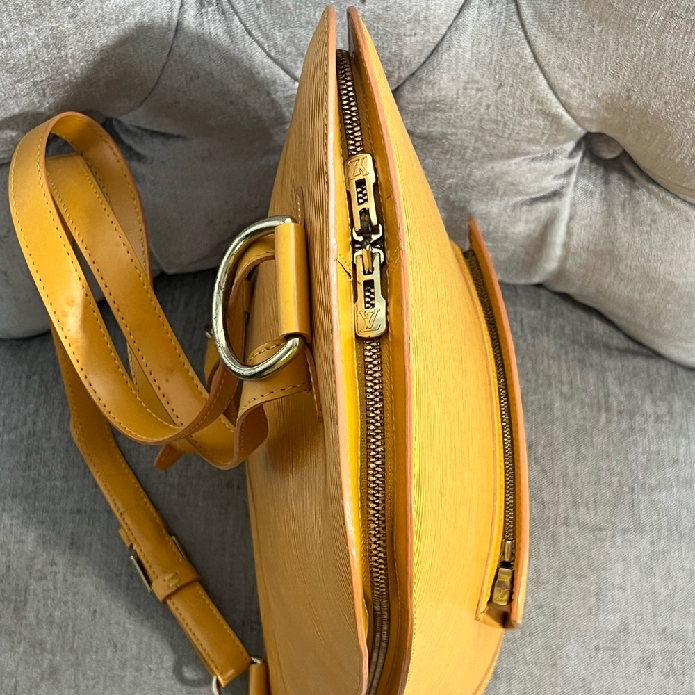 Authentic Louis Vuitton Epi Gobelins Backpack - EUC - Picture 5 of 14